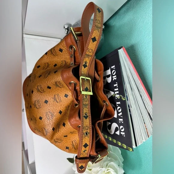 MCM Viestos Bucket Shoulder Bag - Picture 4 of 9